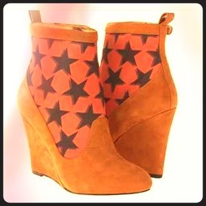 VIVIENNE WESTWOOD STAR WEDGE BOOT ⭐️🙌